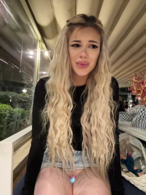 AlyssaFoxx_ Cam Archive - April 10, 2026 18:55 (32min)