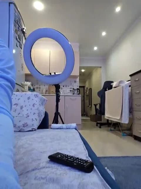 Angelia22 Cam Archive - January 12, 2026 14:33 (120min)