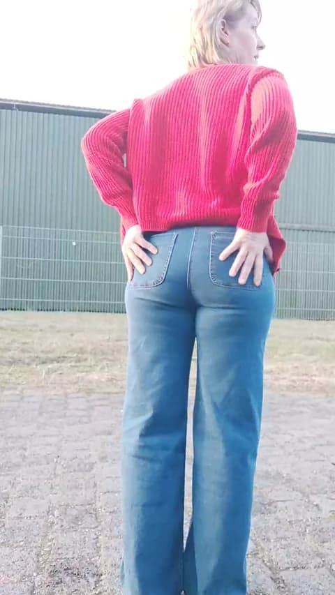 BlueEye_Girl Cam Archive - March 7, 2026 17:37 (69min)