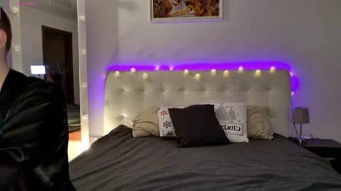 Eliza77 Cam Archive - January 14, 2026 05:33 (38min)