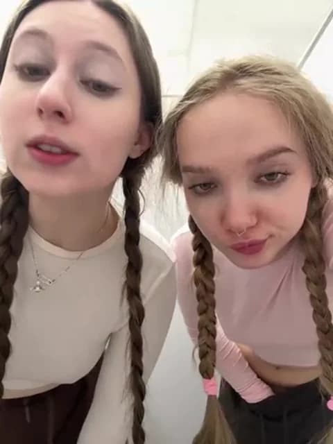 FroggyAnna Cam Archive - January 18, 2026 02:43 (90min)