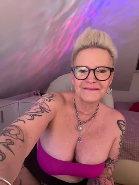 German_Milf Cam Archive - April 3, 2026 13:42 (36min)