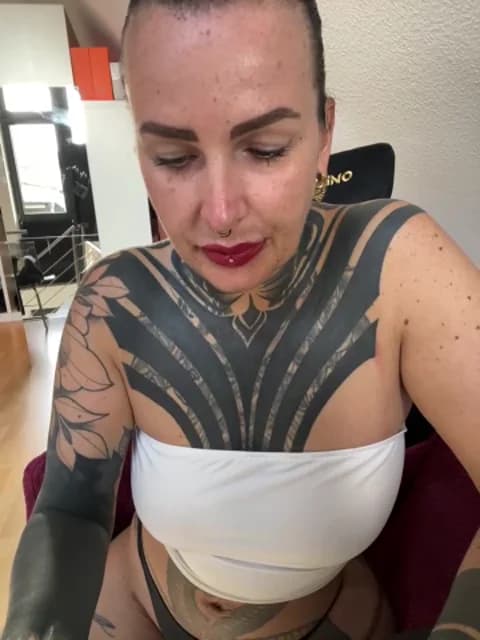 KathaleaNoir Cam Archive - March 25, 2026 07:38 (40min)