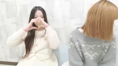 LOVE_MOMO_LOVE Cam Archive - February 2, 2026 16:23 (48min)