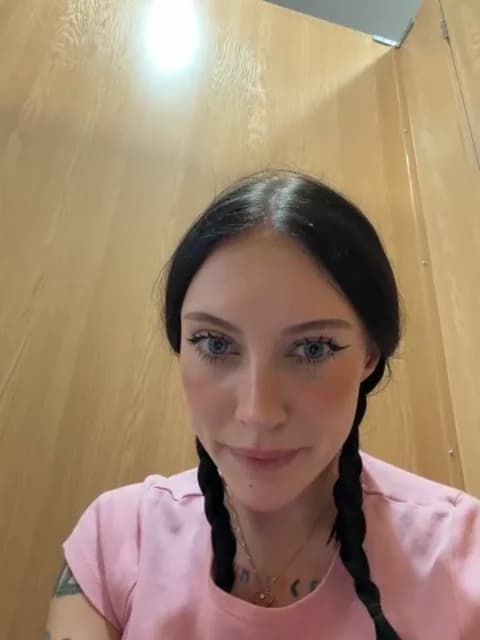 Melissa_crazy Cam Archive - April 9, 2026 23:33 (34min)