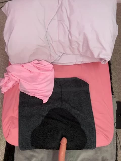 Penny_Bubbles Cam Archive - April 3, 2026 08:49 (45min)