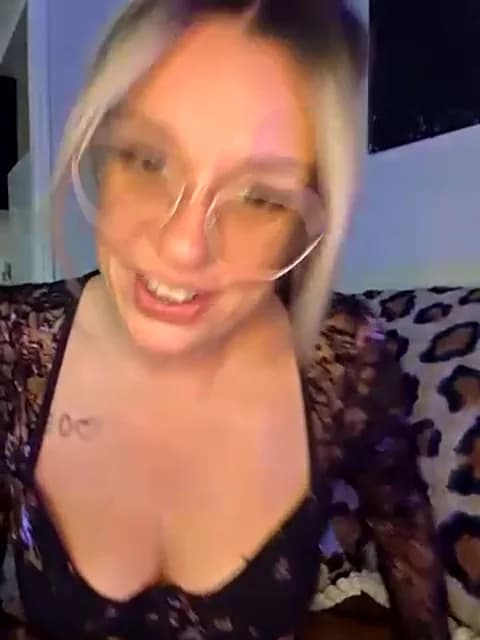 SpicyVicky Cam Archive - April 3, 2026 07:16 (33min)