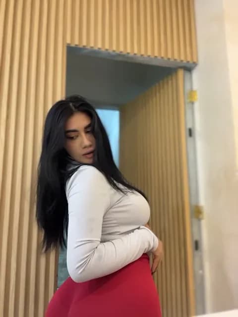 clarachanelricek Cam Archive - January 15, 2026 24:15 (32min)