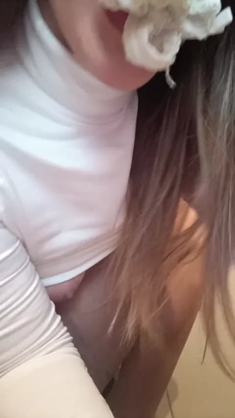 dzinblondi Cam Archive - January 16, 2026 14:00 (63min)