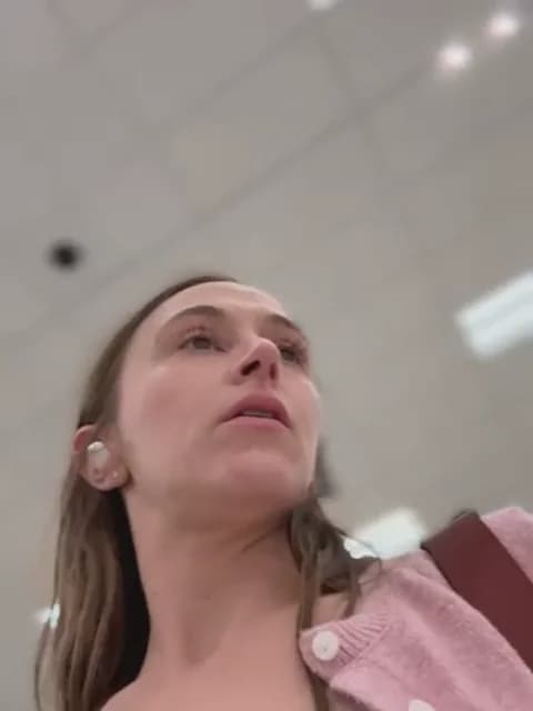 lunagirl13 Cam Archive - March 26, 2026 04:33 (37min)