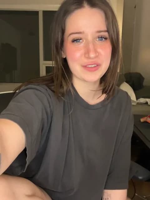 nerdynina Cam Archive - January 18, 2026 04:17 (43min)