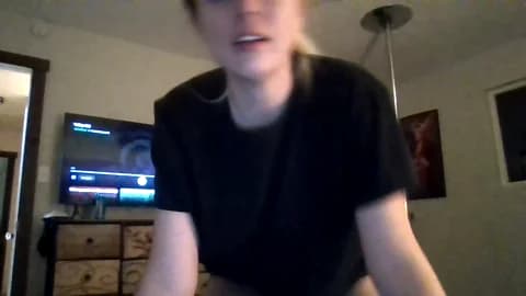 newmizzymay Cam Archive - April 1, 2026 08:43 (80min)