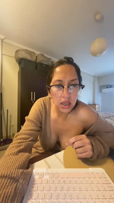 yes37xxx Cam Archive - March 22, 2026 12:09 (40min)