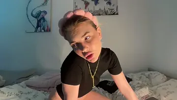 Foxy_Bite Stripchat Model - Cam Recordings